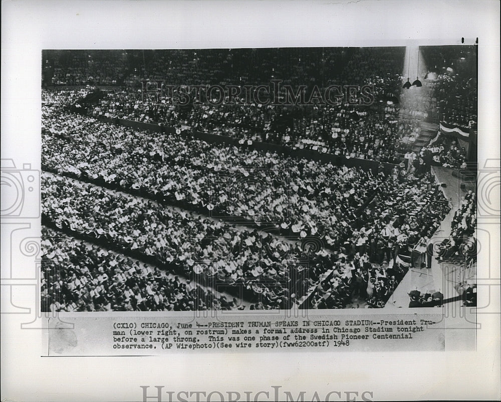 1948 Press Photo President Truman Speaks in Chicago Stadium - Historic Images