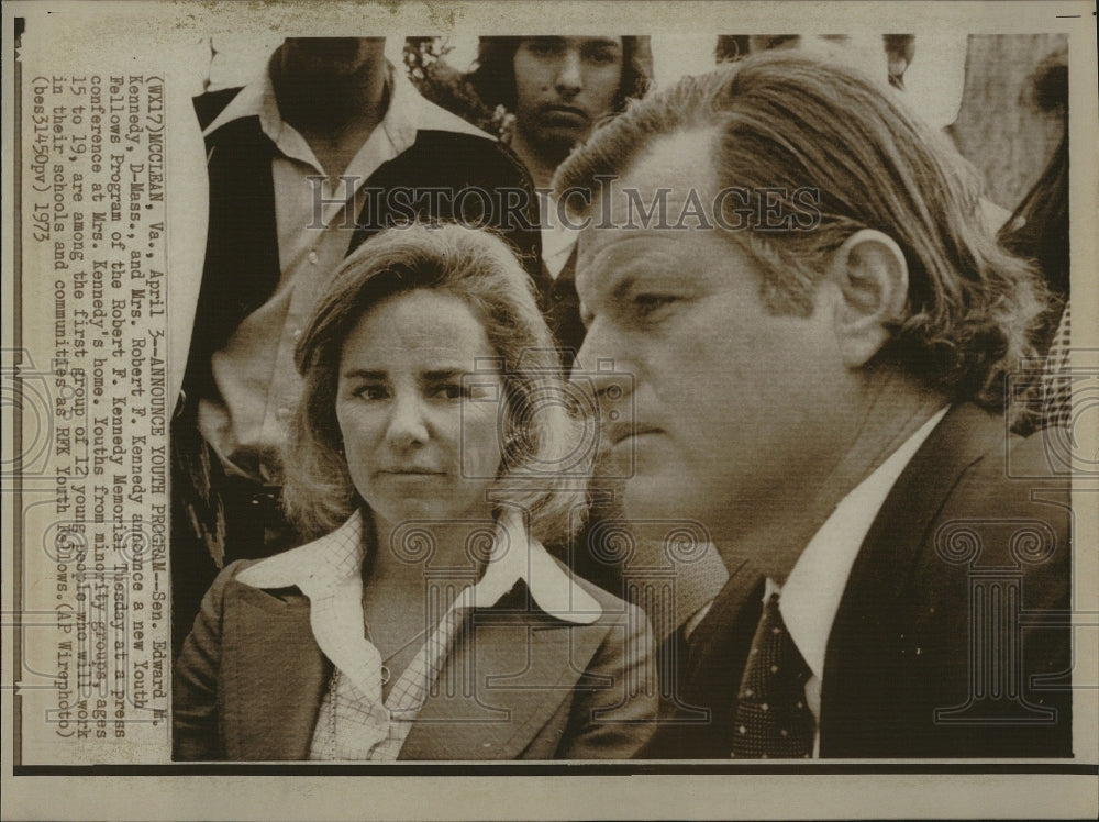 1973 Press Photo Sen Edward M Kennedy Mrs Robert F Kenedy Youth Fellows Program - Historic Images