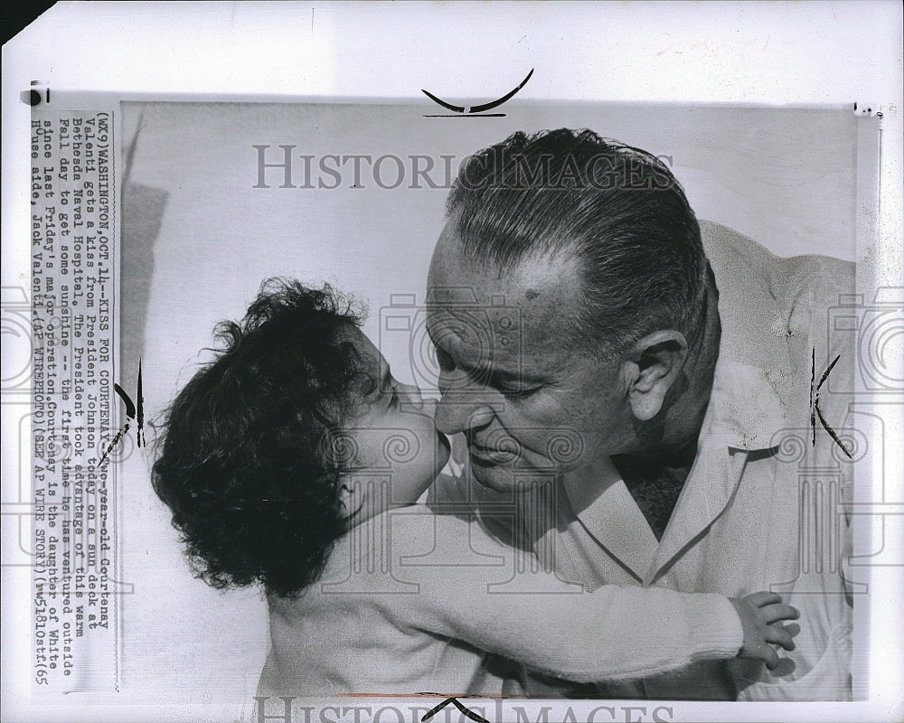 1965 Press Photo Courtenay Valenti, US President Lyndon B. Johnson - Historic Images