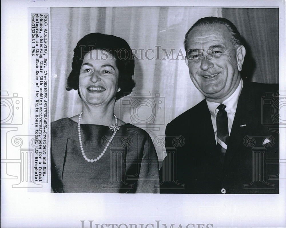 1964 Press Photo President and Mrs.Lyndon Johnson on their 30th Anniversary. - Historic Images