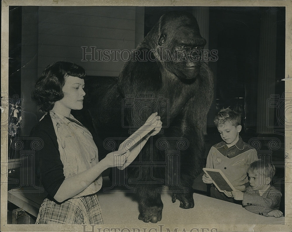 1951 Press Photo Christine Tardy, Donnie Tomal &amp; brother Louis at the - Historic Images