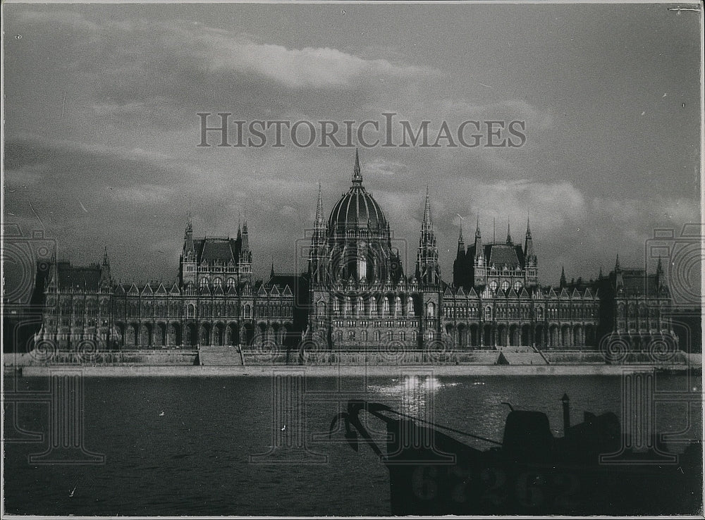 1931 Press Photo View of The Parliament in Budapest, Hungary - Historic Images
