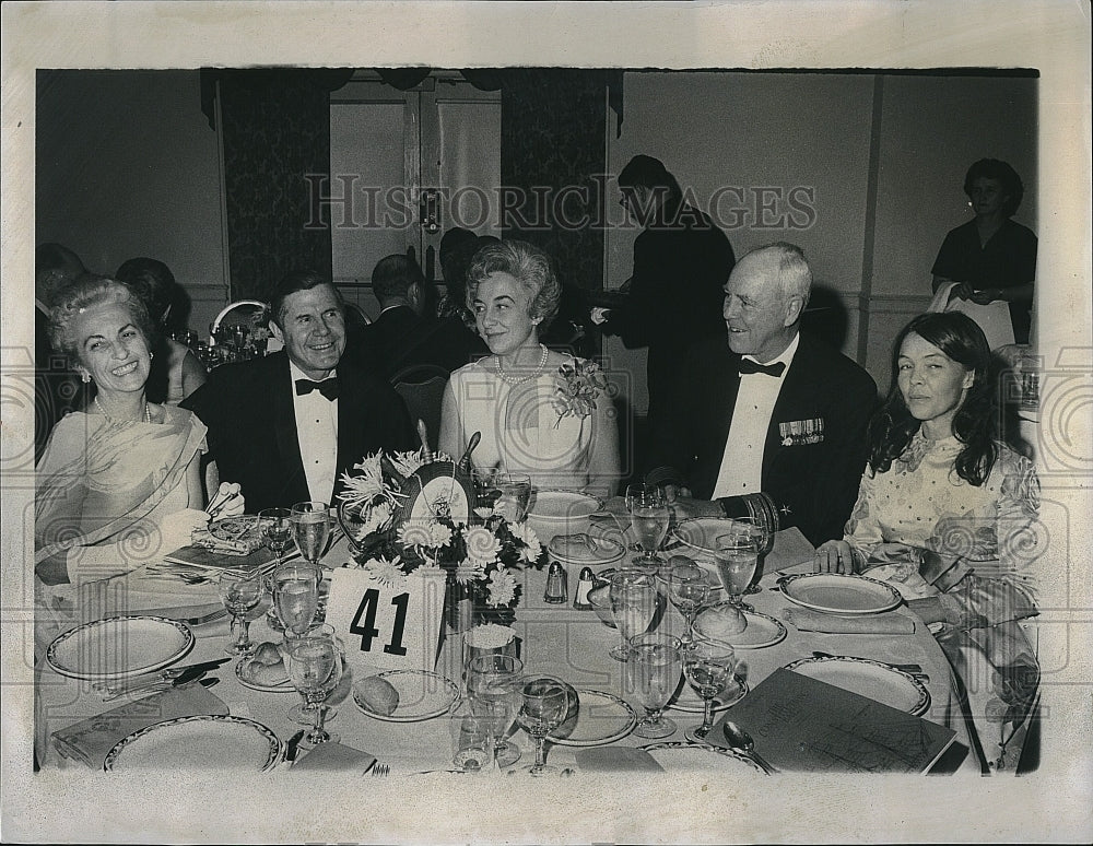 1971 Press Photo Rear Admiral &amp; Mrs Joseph Wylie with Dr &amp; Mrs Edmund Guilion - Historic Images