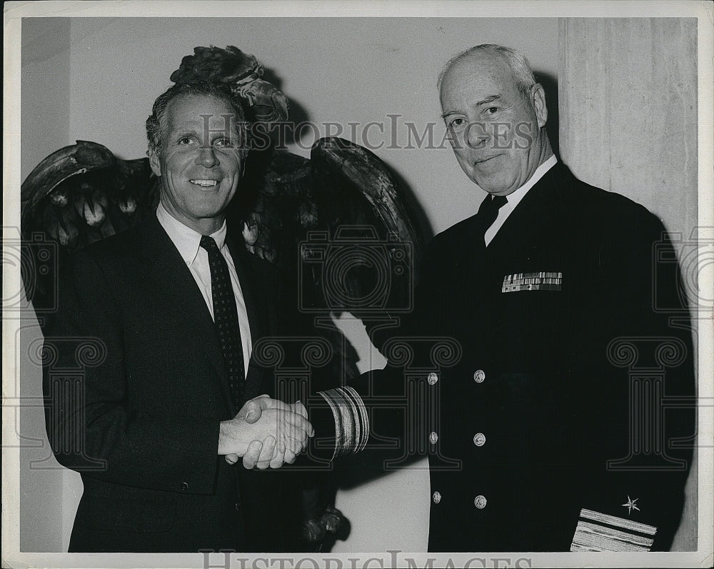 1969 Press Photo Rear Admiral Joseph Wylie USN&amp; Mayor Kevin White Boston - Historic Images