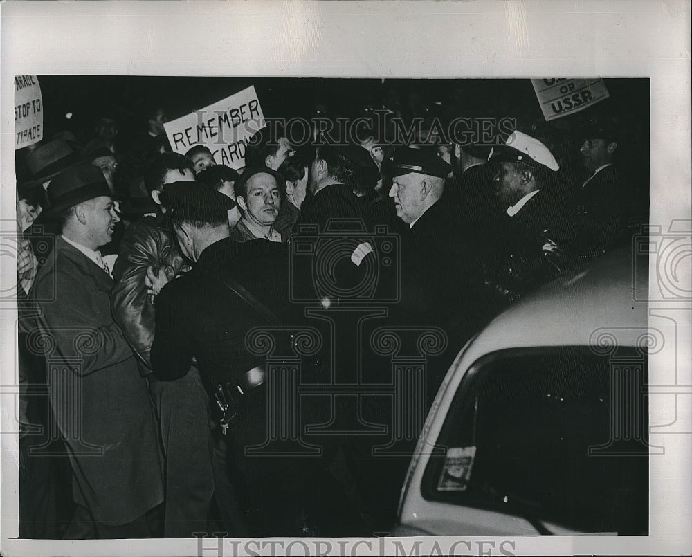 1949 Press Photo Police Trying to Prevent Communist Rally from Taking Place - Historic Images