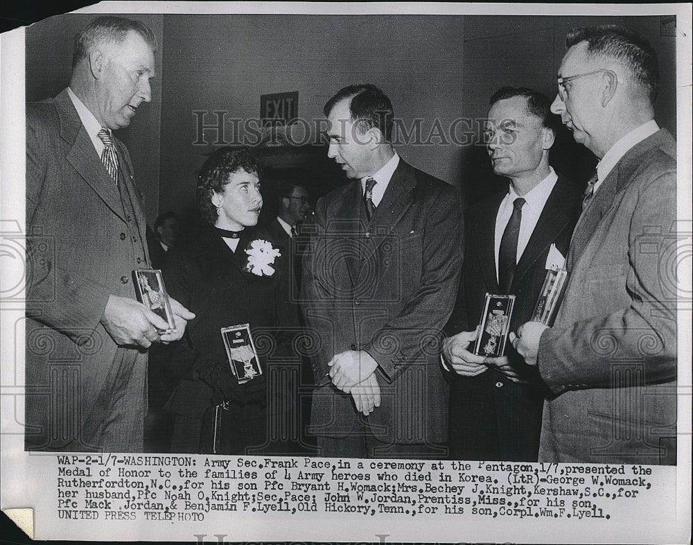 1983 Press Photo Army Sec Frank Pace,G Womack,,Mrs BJ Knight,JW Prentiss,B Lyell - Historic Images