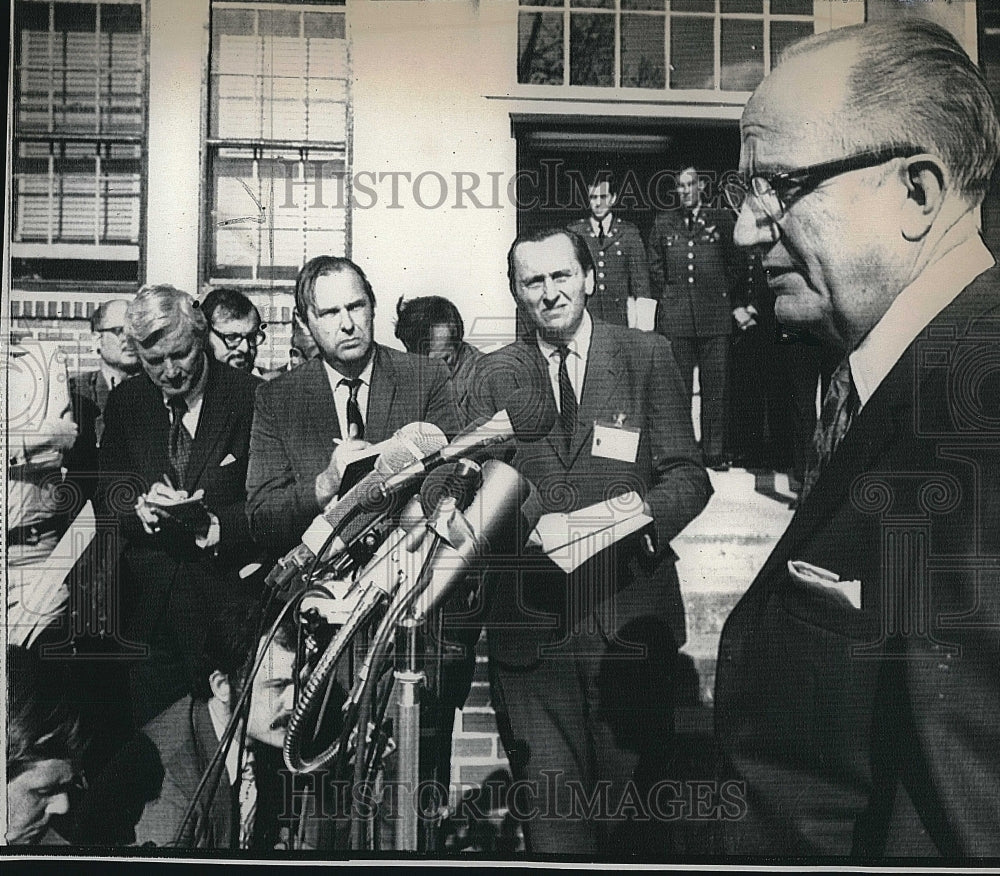 1971 Press Photo George Latimer, Civilian Attorney for Lt. William Calley Jr. - Historic Images