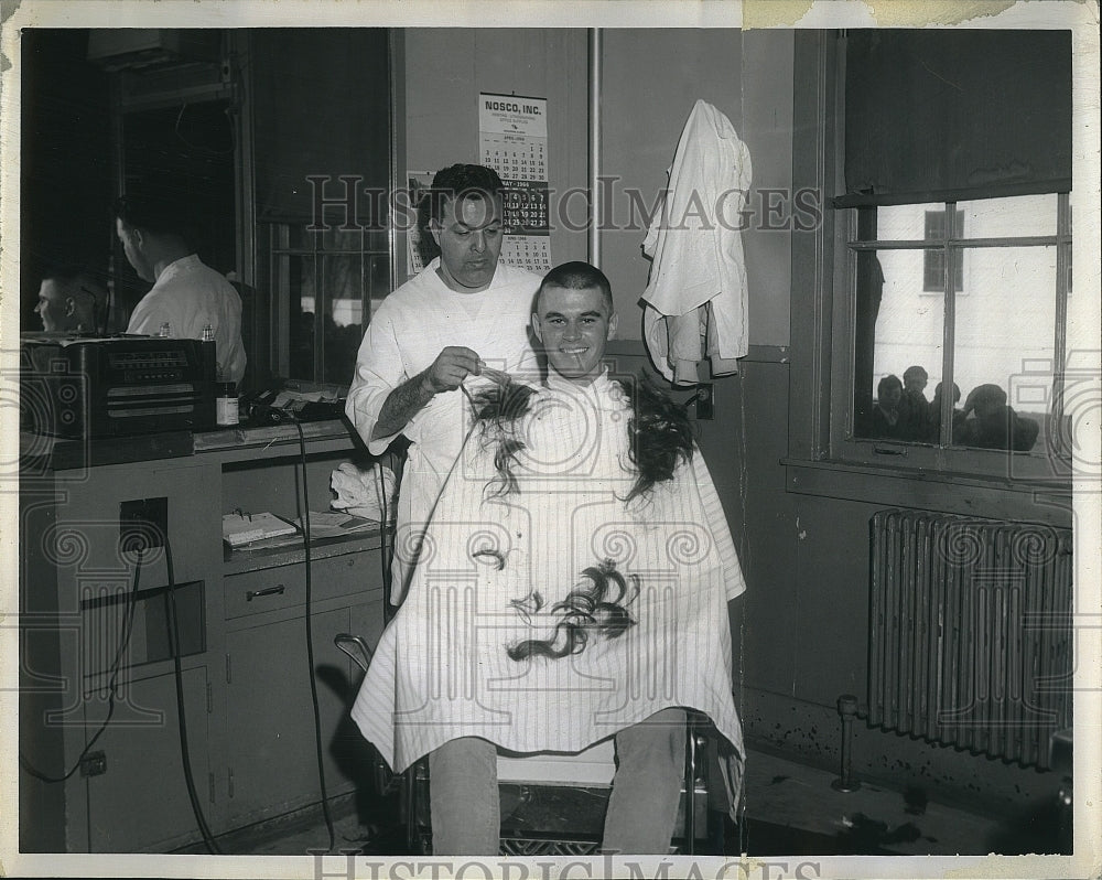 1966 Press Photo Navy Recruits Kevin Koester Second day in Navy - Historic Images