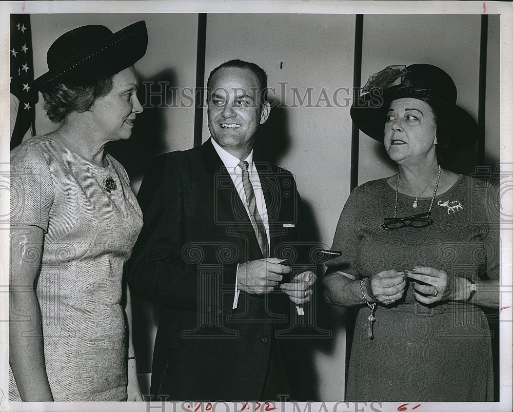 1966 Press Photo Charles Holly Spoke of Republican Party  Bellair Womens Club - Historic Images