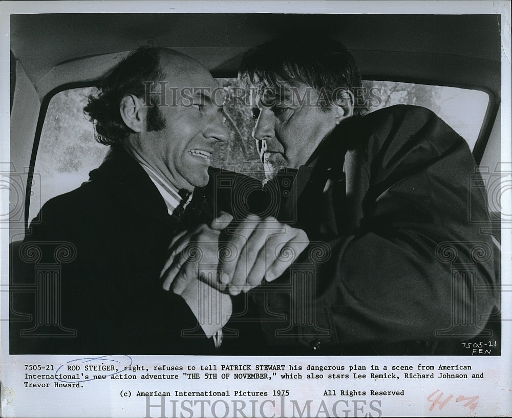 1975 Press Photo Rod Steiger and Patrick Stewart in &quot;The 5th of November&quot; - Historic Images