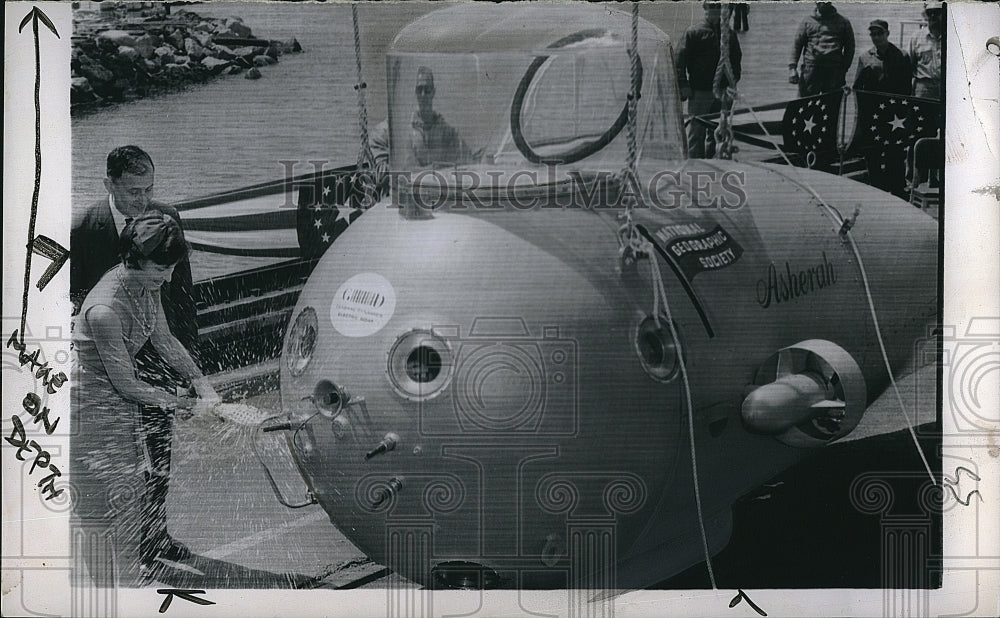 1964 Press Photo 16-foot research submarine at General Dynamics Shipyard - Historic Images