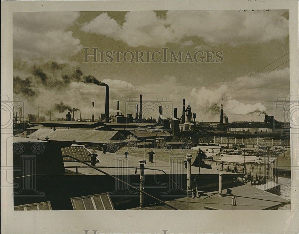 1979 Press Photo Chorzow, Poland steel mills near German border - Historic Images