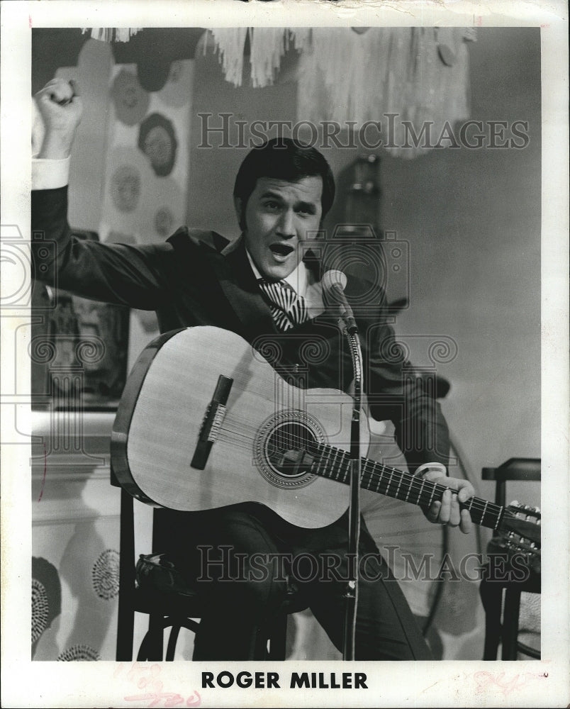 Press Photo Singer Roger Miller - Historic Images