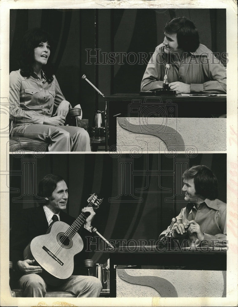 1973 Press Photo &quot;Roger Miller with His Friends and His Music&quot; - Historic Images