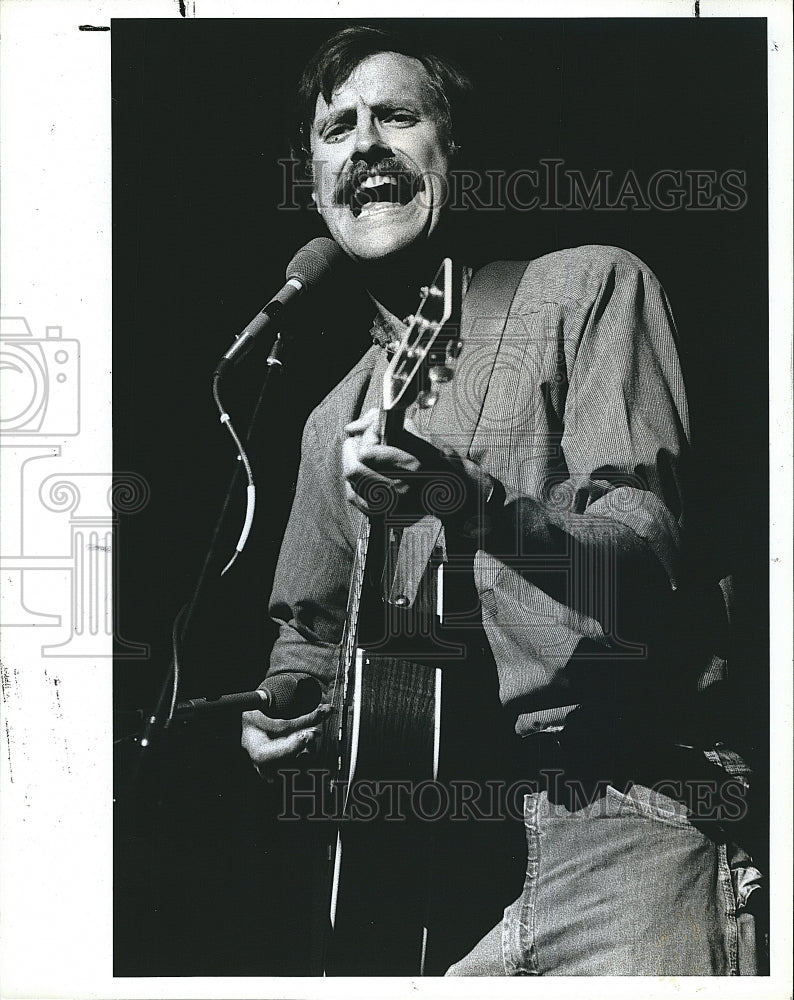 1983 Press Photo  &quot;Make A Wish&quot; with musician Tom Chapin - Historic Images