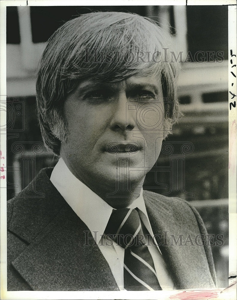 1977 Press Photo Grammy Award Winner Jack Jones - Historic Images