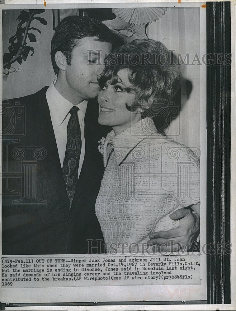 1969 Press Photo Singer Jack Jones &amp; Actress Jill St. John In 1967 Wedding - Historic Images