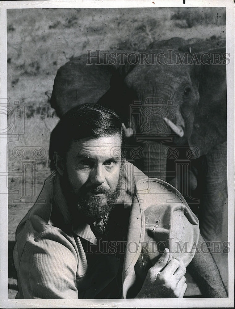 1970 Press Photo Actor Cliff Robertson in &quot;Elephant Country&quot; - Historic Images