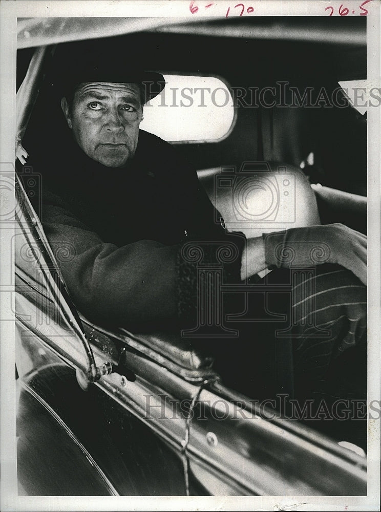 1974 Press Photo Dale Robertson Stars In &quot;Melvin Purvis, G-Man&quot; - Historic Images