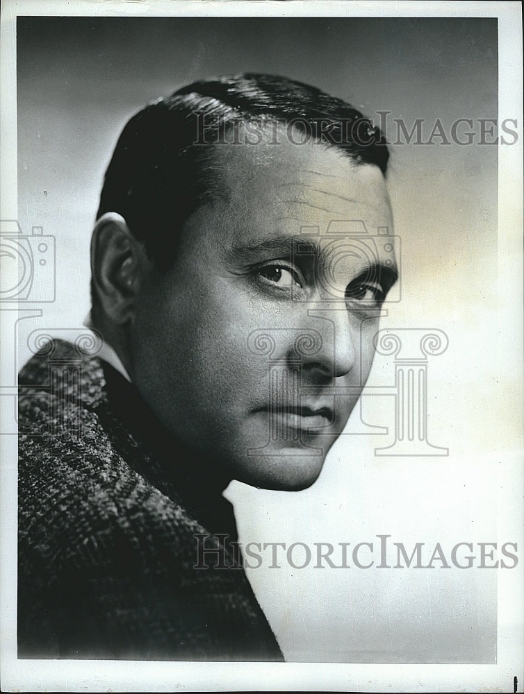 1968 Press Photo Jules Power, producer of "Discovery '67" - Historic Images