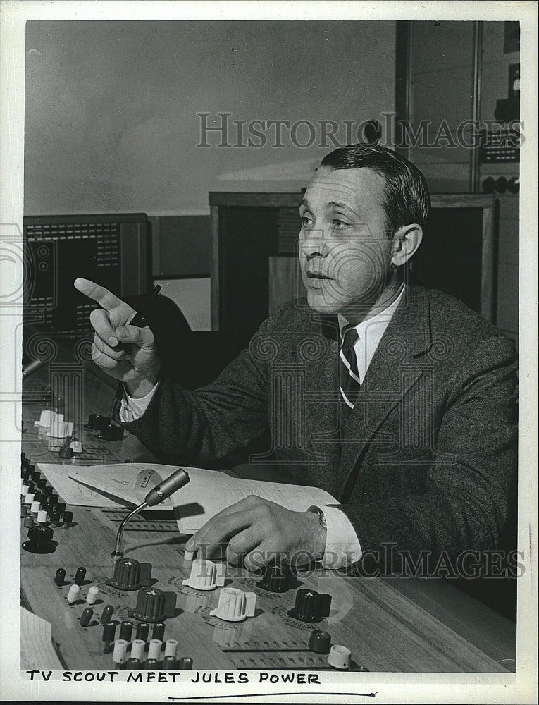 1968 Press Photo Producer Jules Power  for &quot;TV Scout&quot; - Historic Images