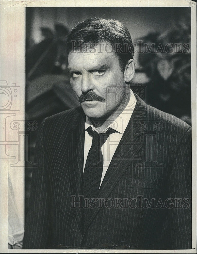 1984 Press Photo Stacr Keach Mickey Spillanes Mike Hammer - Historic Images