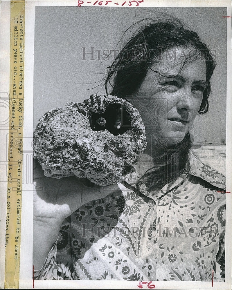 1972 Press Photo Charlotte Lambert and &quot;Brain Coral&quot; - Historic Images