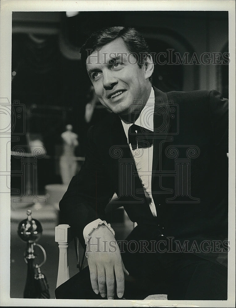 1967 Press Photo Art James American TV Television Game Show Host Temptation - Historic Images