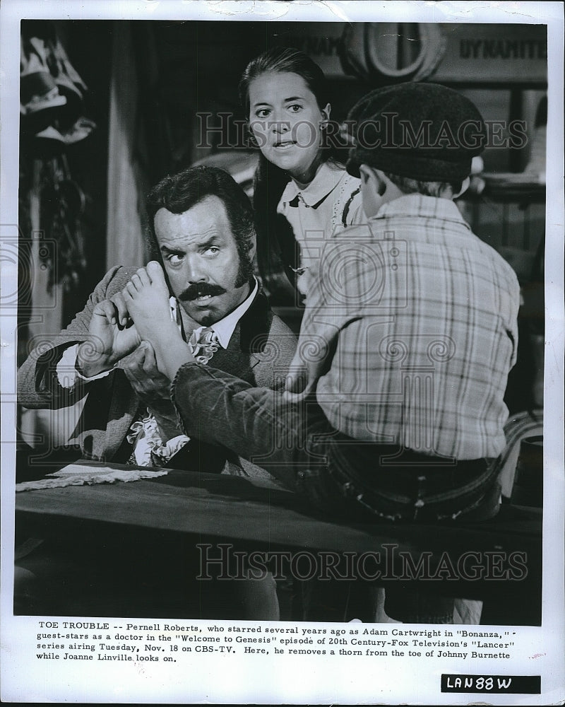 1971 Press Photo  &quot;Lancer&quot; Pernell Robert ,Joanne Linville,Johnny Burnette - Historic Images