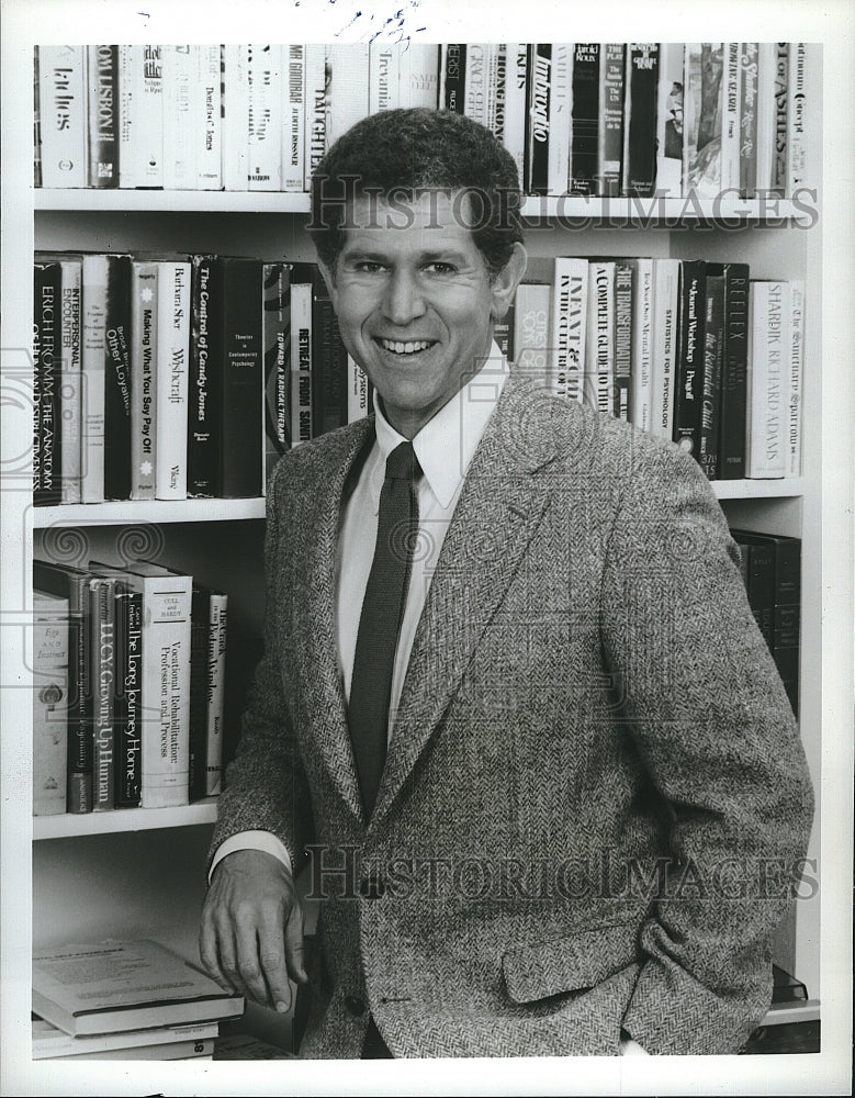 1985 Press Photo Tony Roberts &quot;The Lucie Arnaz Show&quot; - Historic Images