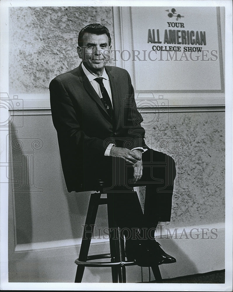 Press Photo Dennis James American TV Host Personality Actor College Show - Historic Images