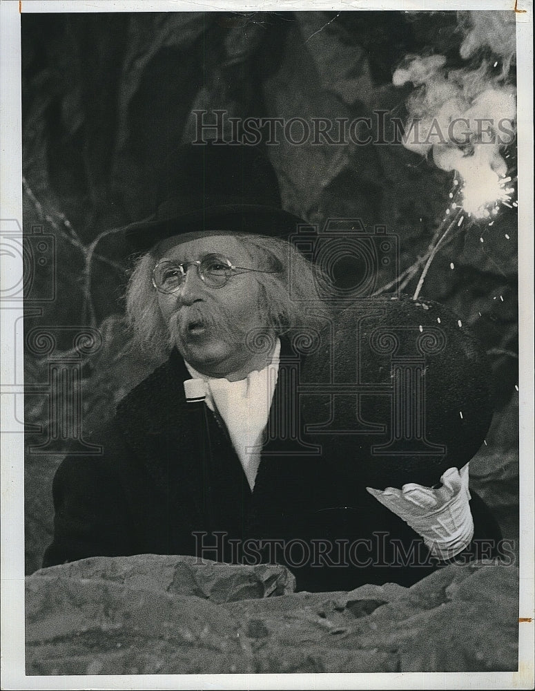 1971 Press Photo "Rowan & Martin's Laugh In" starring Arte Johnson - Historic Images