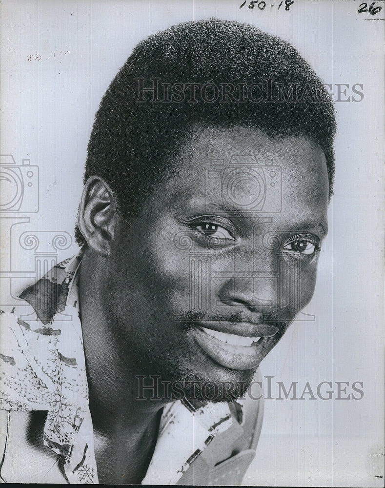 1980 Press Photo Singer Performer Levi John - Historic Images