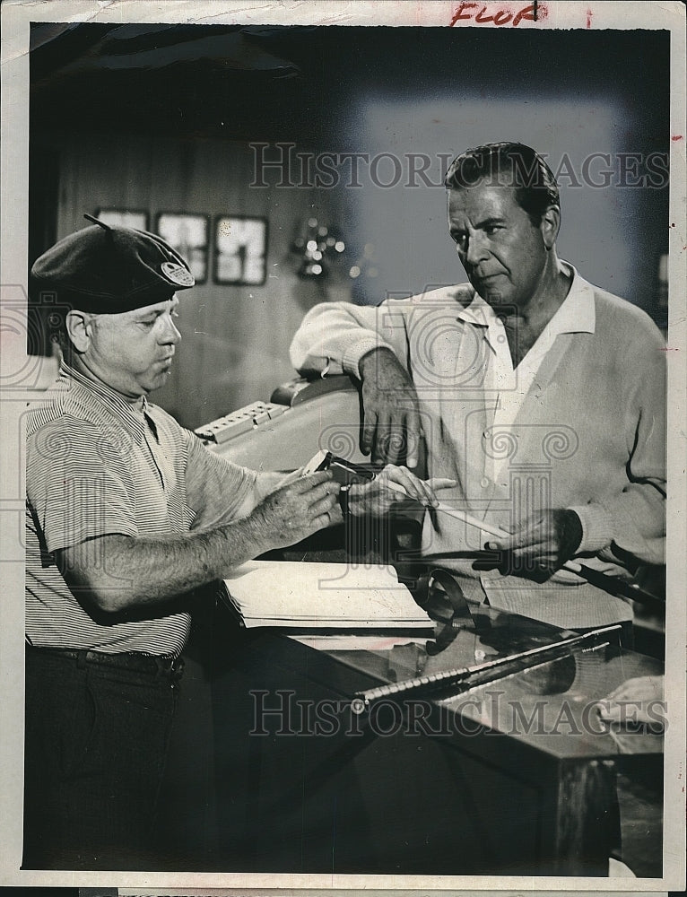 1963 Press Photo Mickey Rooney American Actor Dick Powell Special Assignment - Historic Images