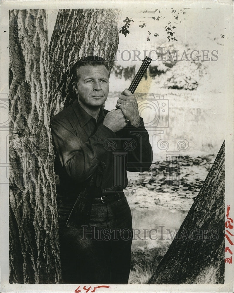 1980 Press Photo Dick Powell American Actor Producer Studio Boss Movie Scene - Historic Images