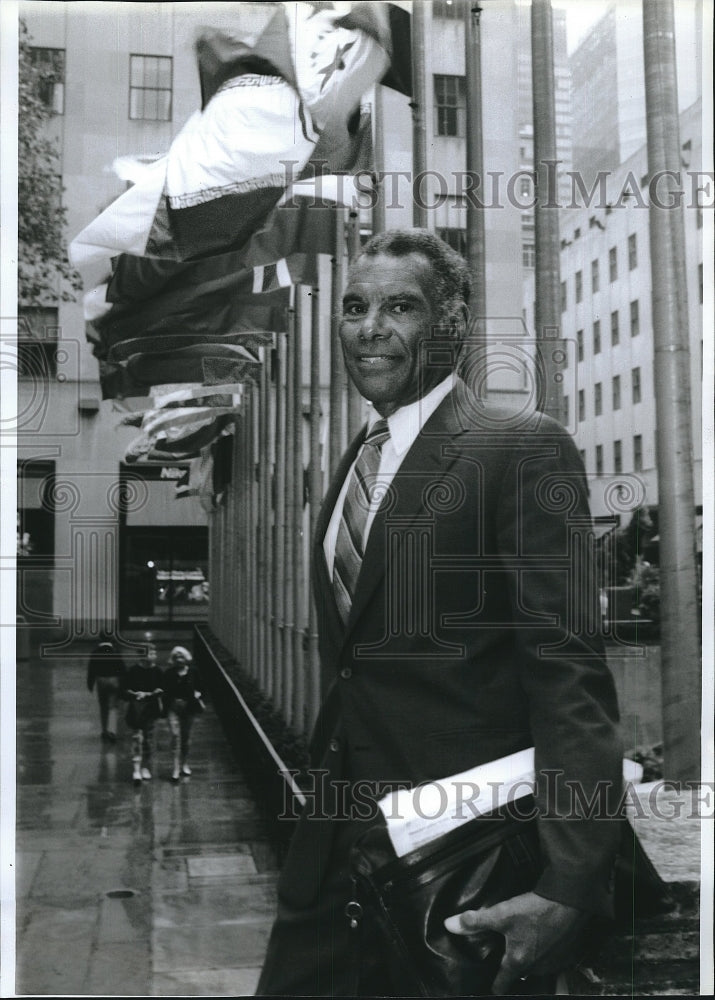 1993 Press Photo Paul Robeson Jr Author Speaks To America Civil Rights Book - Historic Images