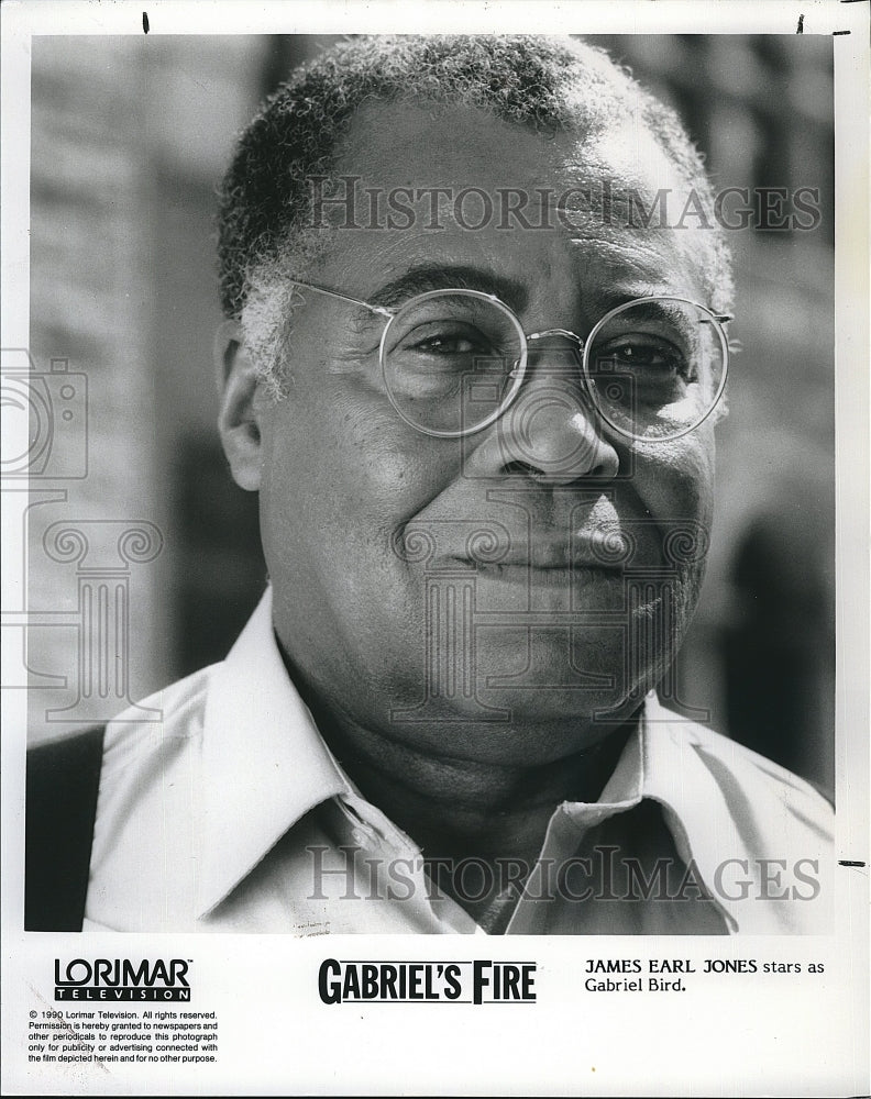 1990 Press Photo James Earl Jones stars as Gabriel Bird in &quot;Gabriel&#39;s Fire&quot;. - Historic Images