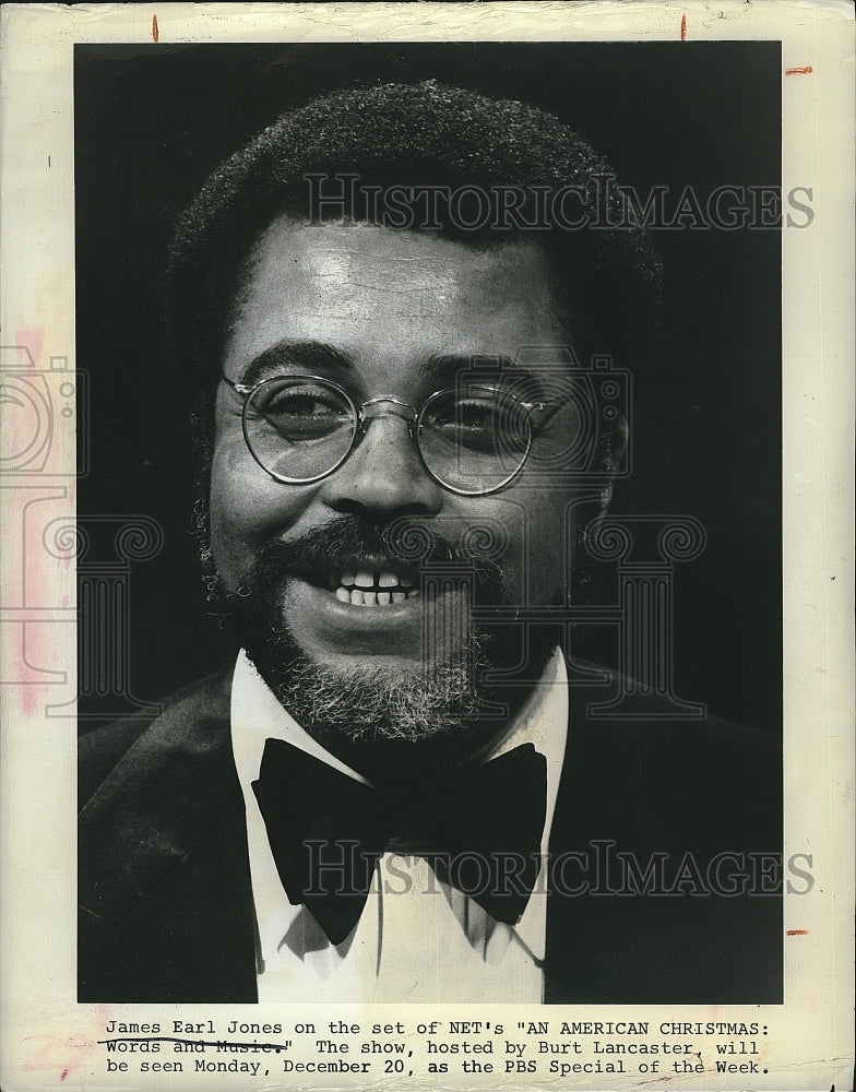 1971 Press Photo Actor James Earl Jones to star in &quot;American Christmas&quot; - Historic Images