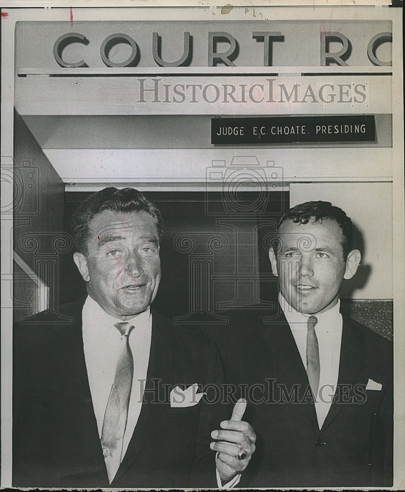 1952 Press Photo Ingemar Johansson &amp; Attorney Matthew Manes - Historic Images