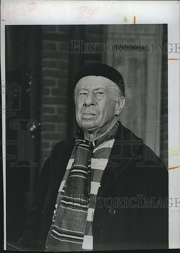 1967 Press Photo Bert  Lahr stars in "Cops and Robbers" - Historic Images