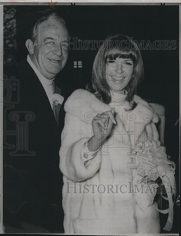 1967 Press Photo Bandleader Harry James Weds Former Las Vegas Showgirl Joan Boyd - Historic Images