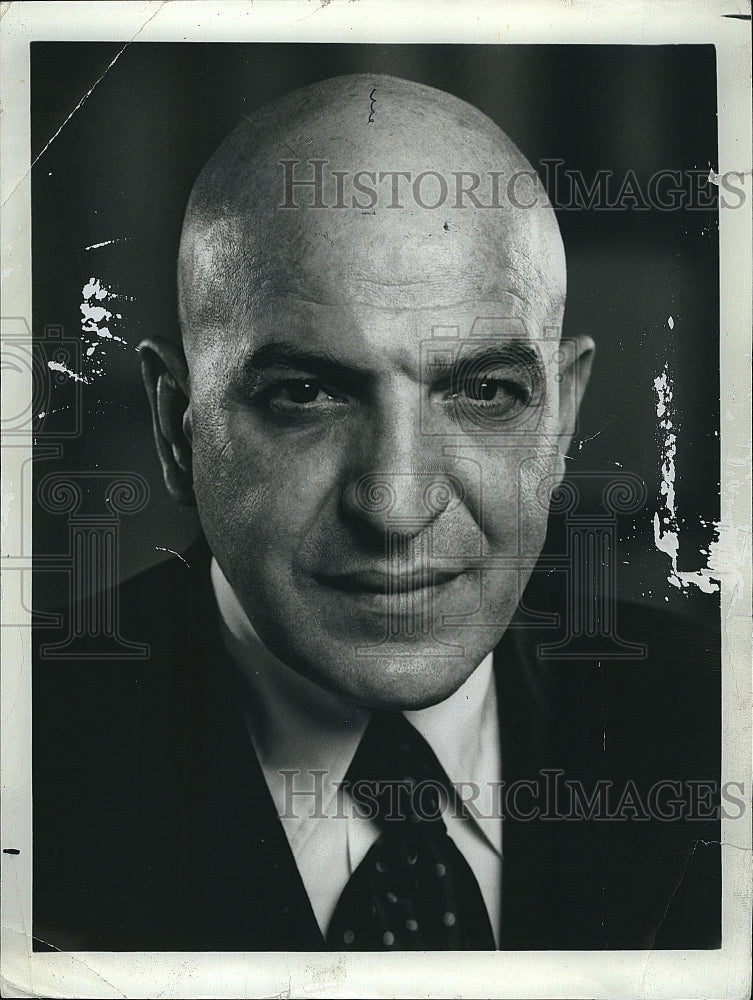 1974 Press Photo Telly Savalas stars in &quot;Kojak&quot;. - Historic Images