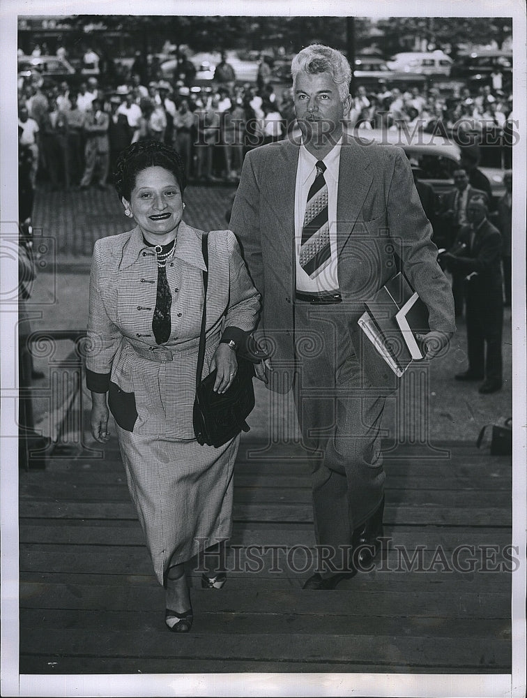 1951 Press Photo Eugene W. Dennis, Communist Party, and his wife - Historic Images