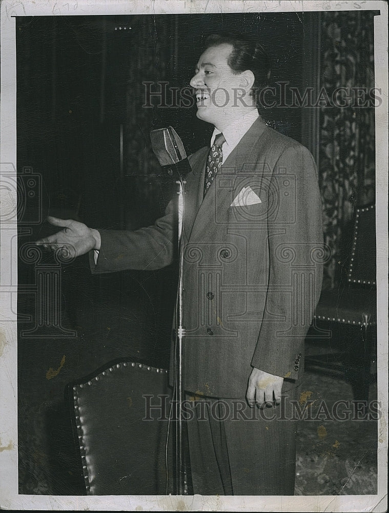 1949 Press Photo Don Dennis, New England Master of Ceremonies - Historic Images