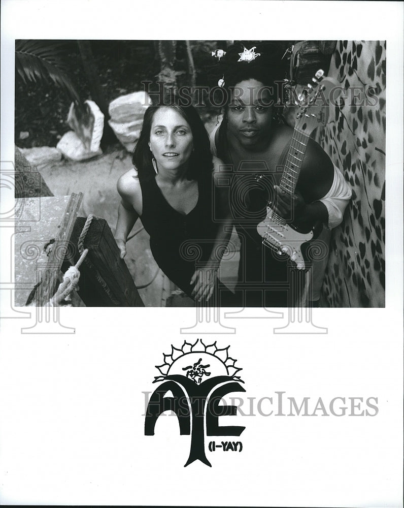 Press Photo Musicians AYE Adrienne and Marisa Sharon Harris - Historic Images