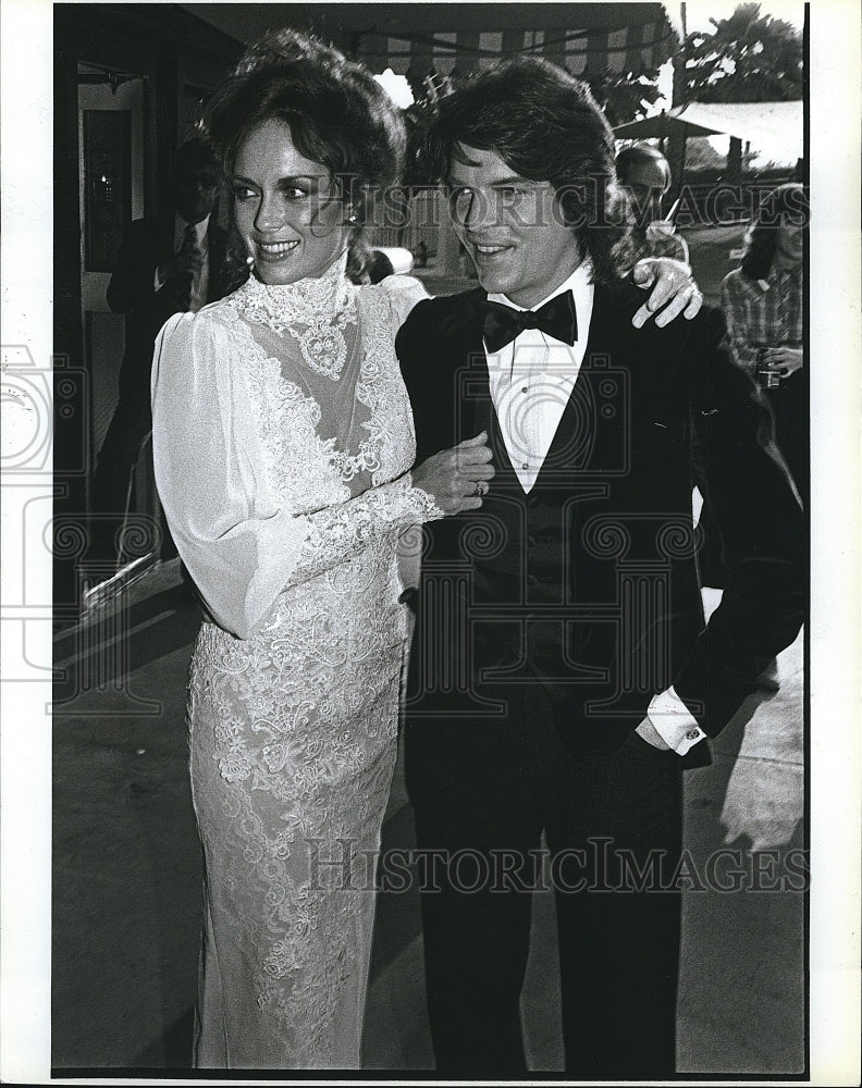 1983 Press Photo Actress Catherine Bach and Robert Shields - Historic Images