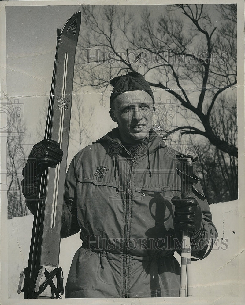 1959 Press Photo Norwich University Ski Captain Leonard Ayres - Historic Images