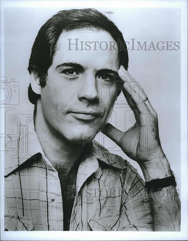 1989 Press Photo Actor Robert Klein - Historic Images