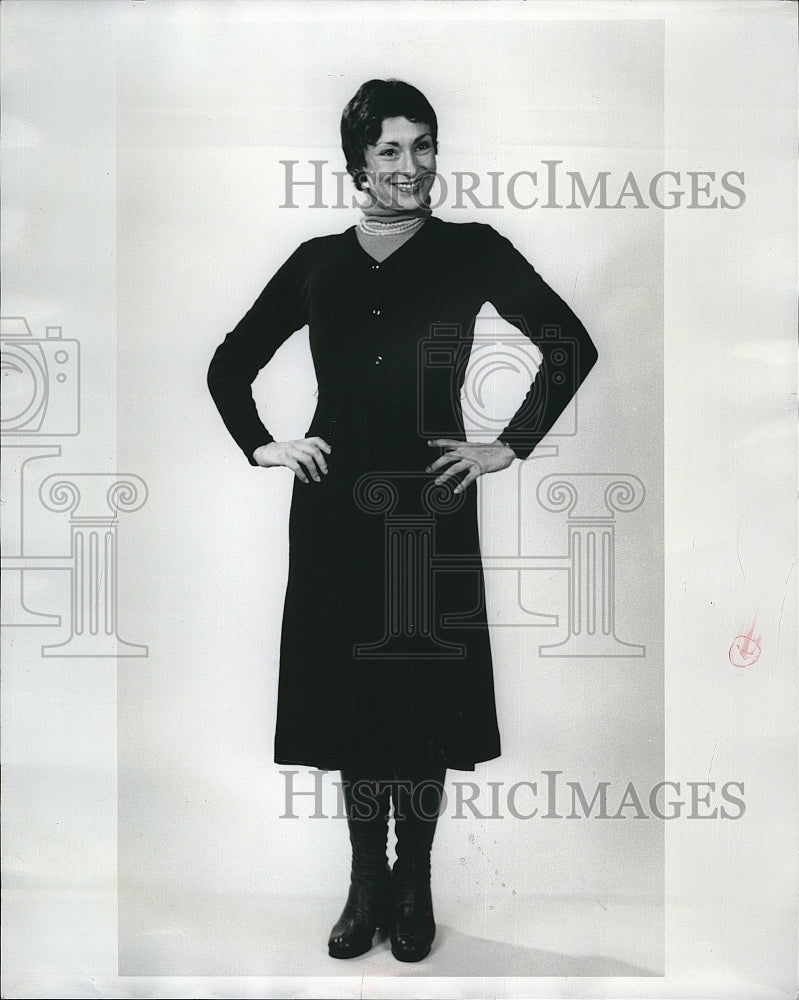 1977 Press Photo Publicist, Jane Badgers - Historic Images