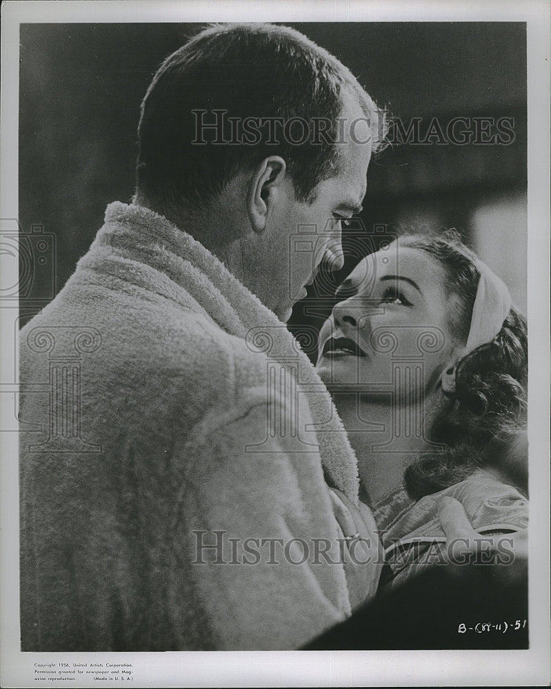 1956 Press Photo &quot;The Boss&quot; starring Doe Avedon &amp; John Payne - Historic Images